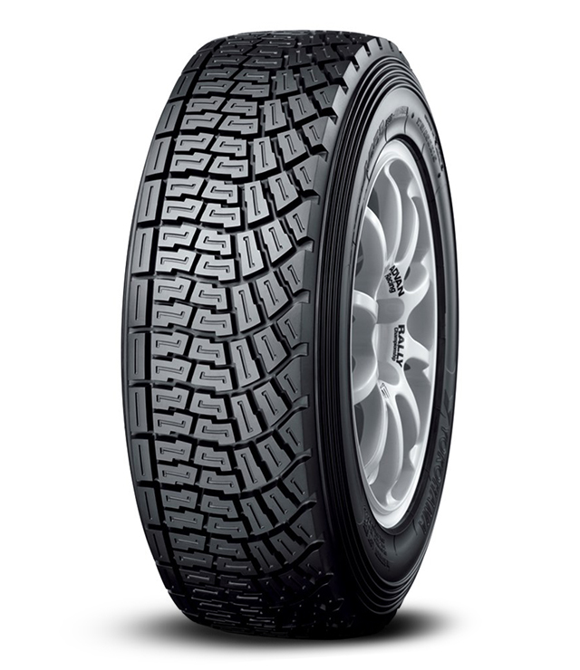 180/650 R15 Advan A053 Soft NHS Gauche
